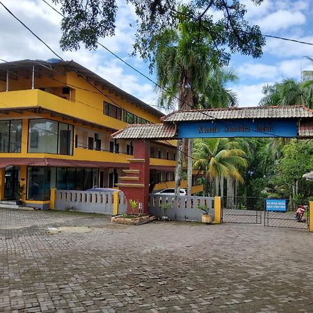 Hotel Kumala Samudra Cikakak Buitenkant foto