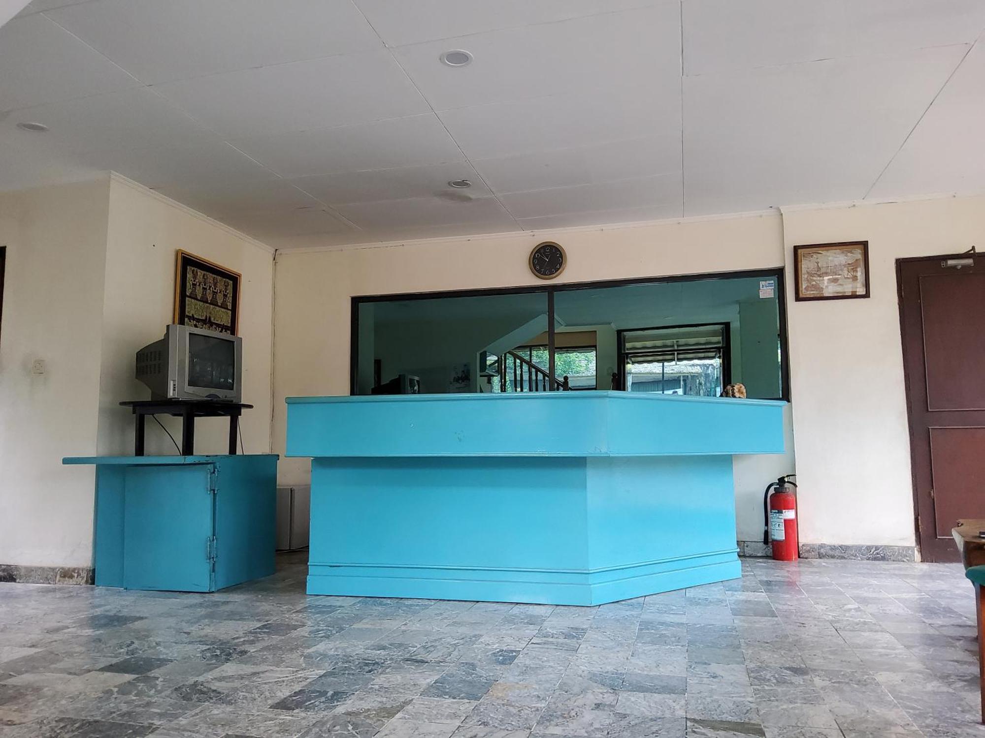 Hotel Kumala Samudra Cikakak Buitenkant foto